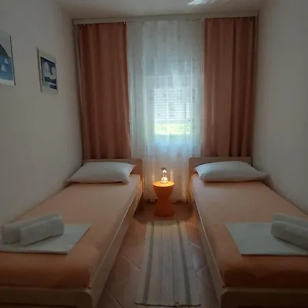 Apartment Presecki Pag Town