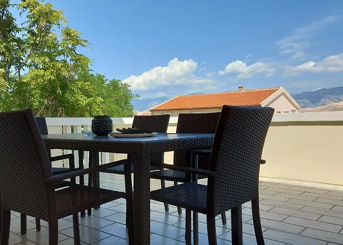 Presecki Apartmán Pag Town