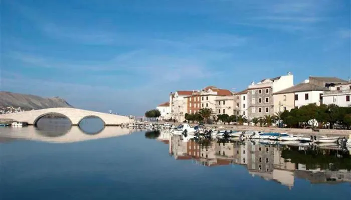 Presecki Apartmán Pag Town